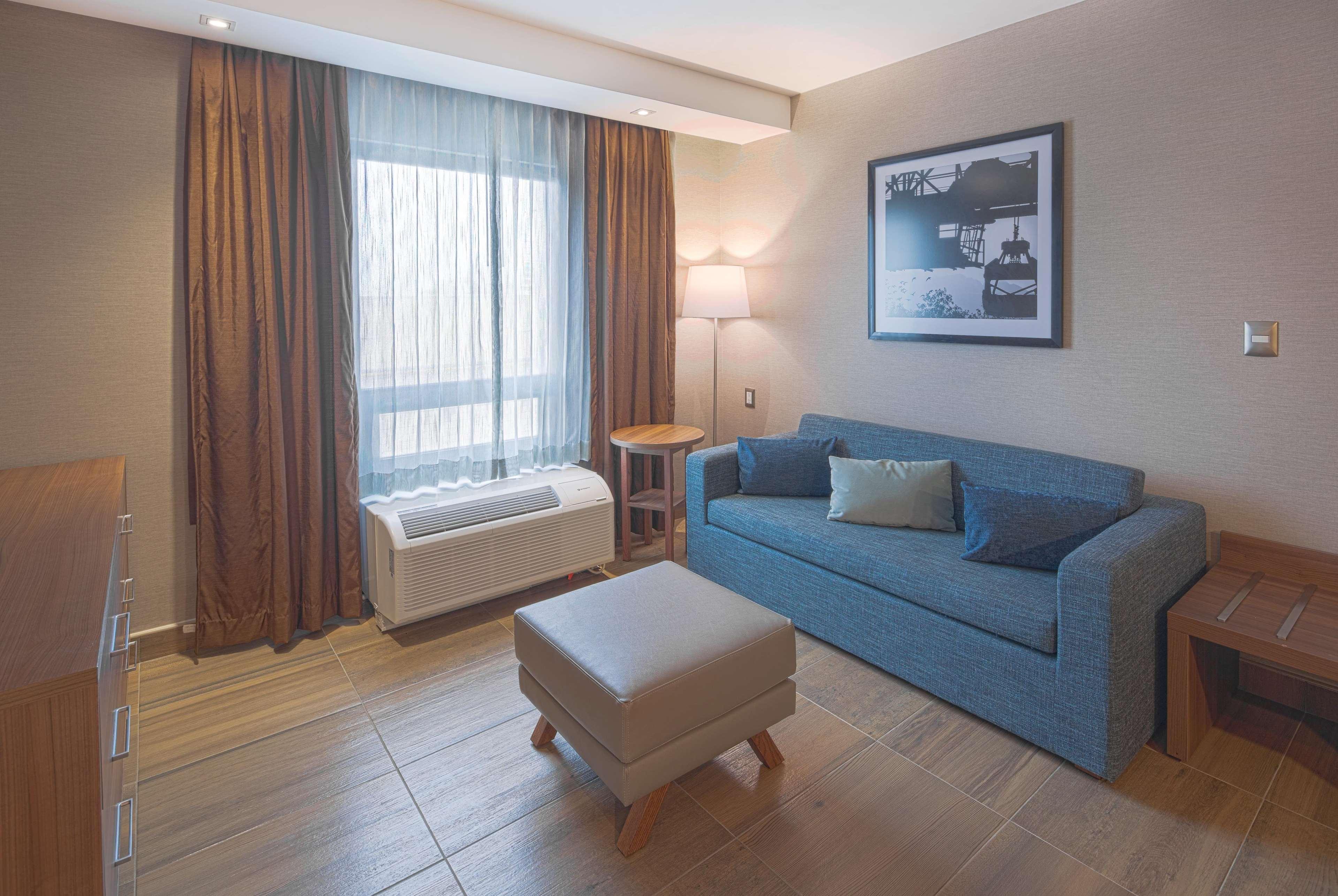 Hampton By Hilton Monterrey Galerias Obispado Εξωτερικό φωτογραφία