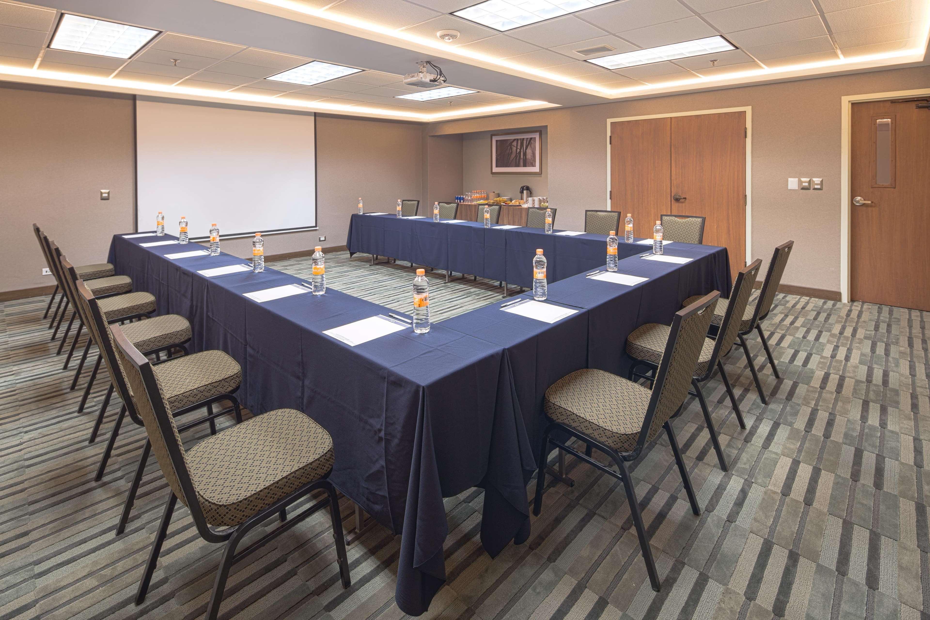 Hampton By Hilton Monterrey Galerias Obispado Εξωτερικό φωτογραφία