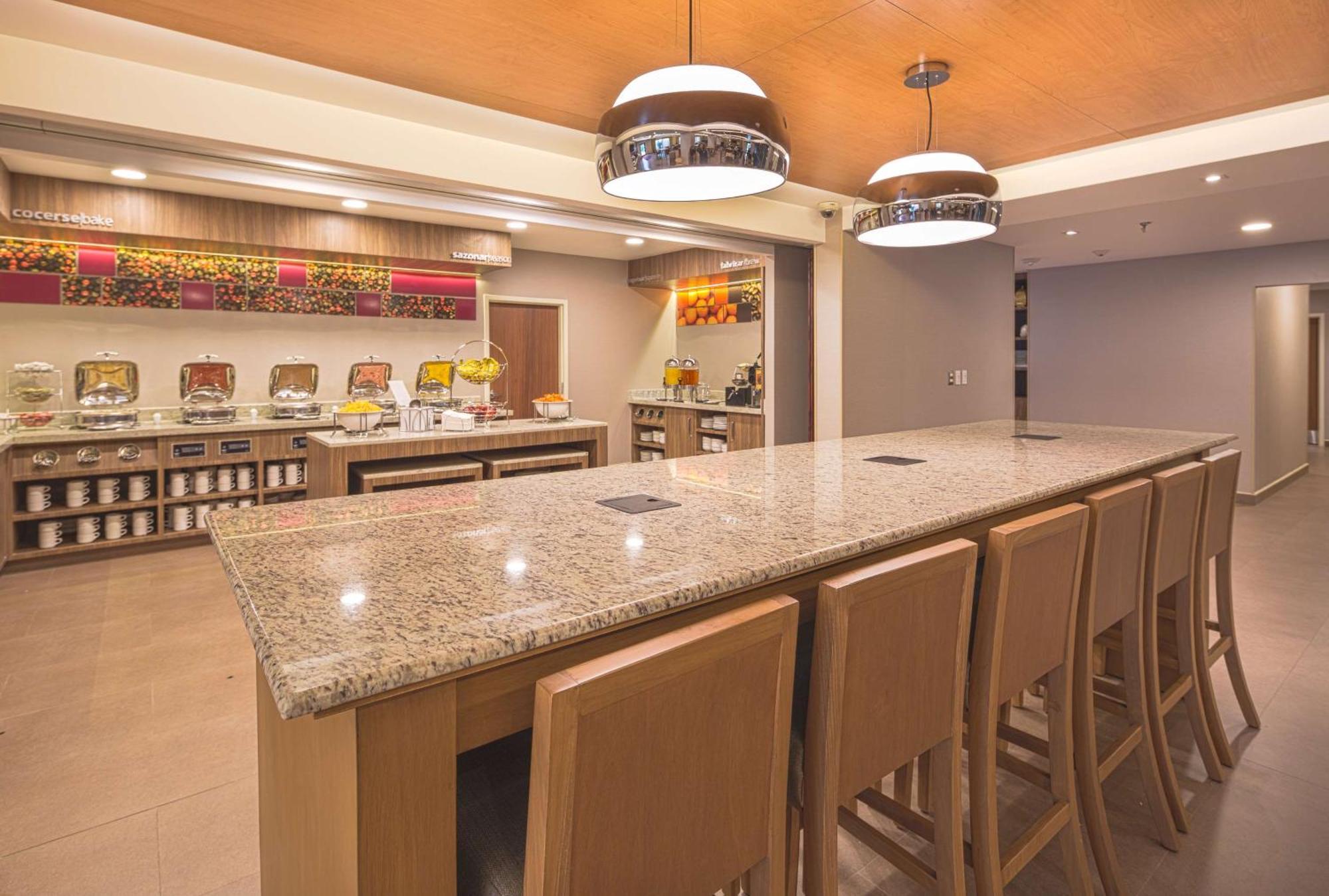 Hampton By Hilton Monterrey Galerias Obispado Εξωτερικό φωτογραφία
