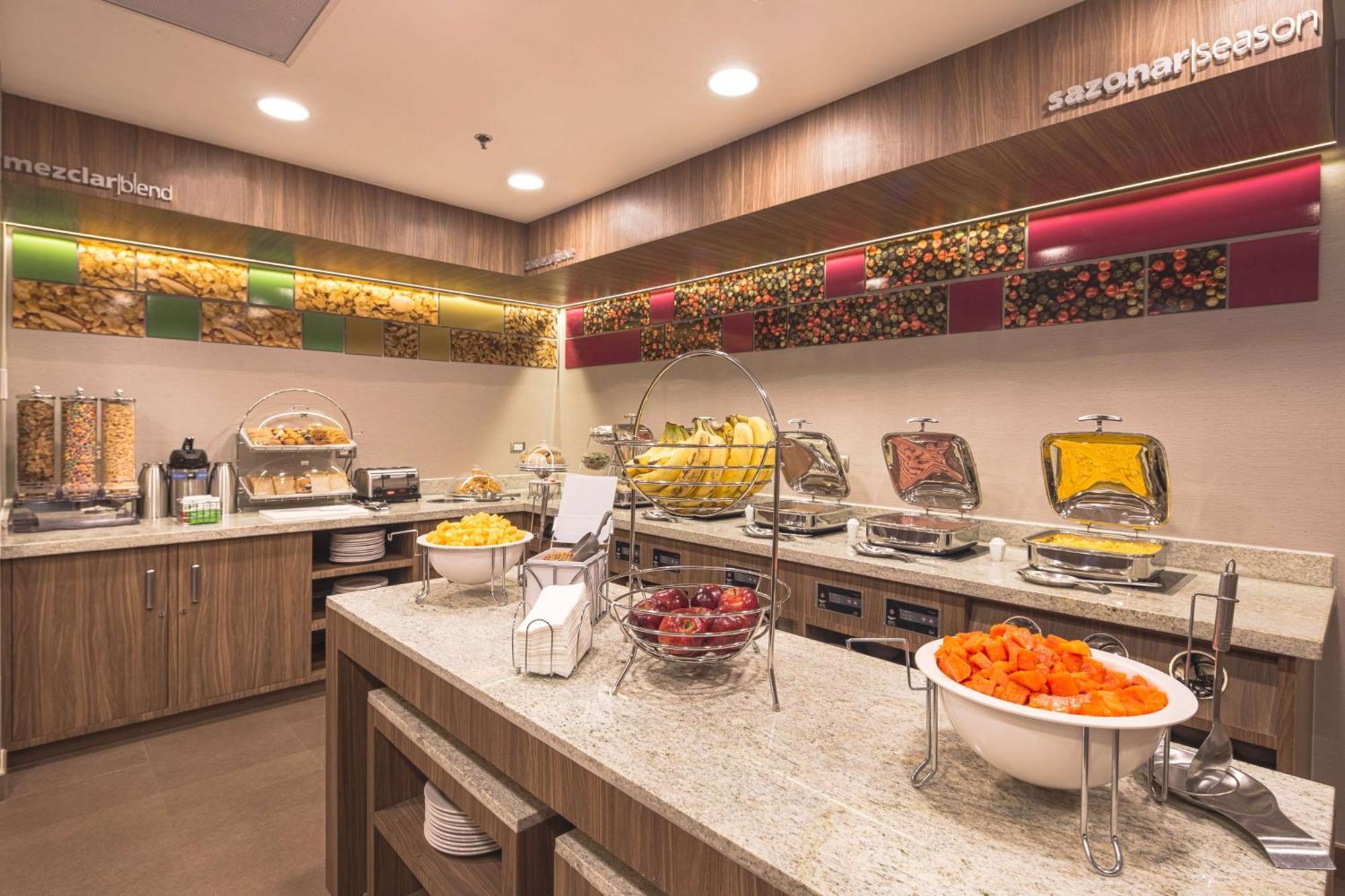 Hampton By Hilton Monterrey Galerias Obispado Εξωτερικό φωτογραφία